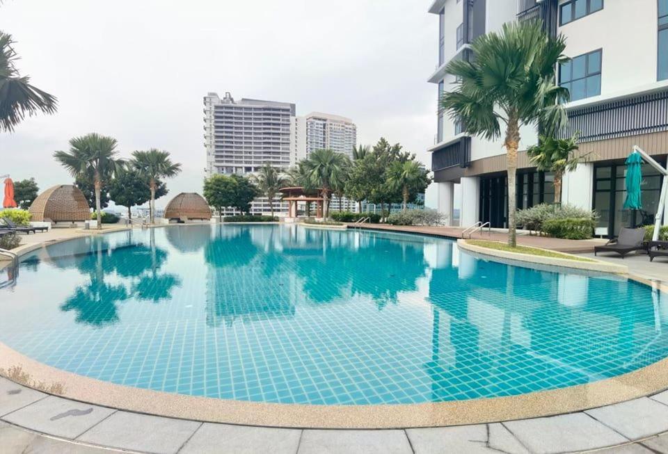 0511 Almas W/sofa Bed 4pax Netflix By Apartment Nusajaya (Iskandar Puteri)